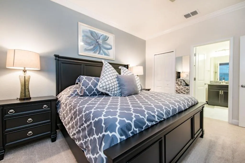 9000Hs Villa Davenport