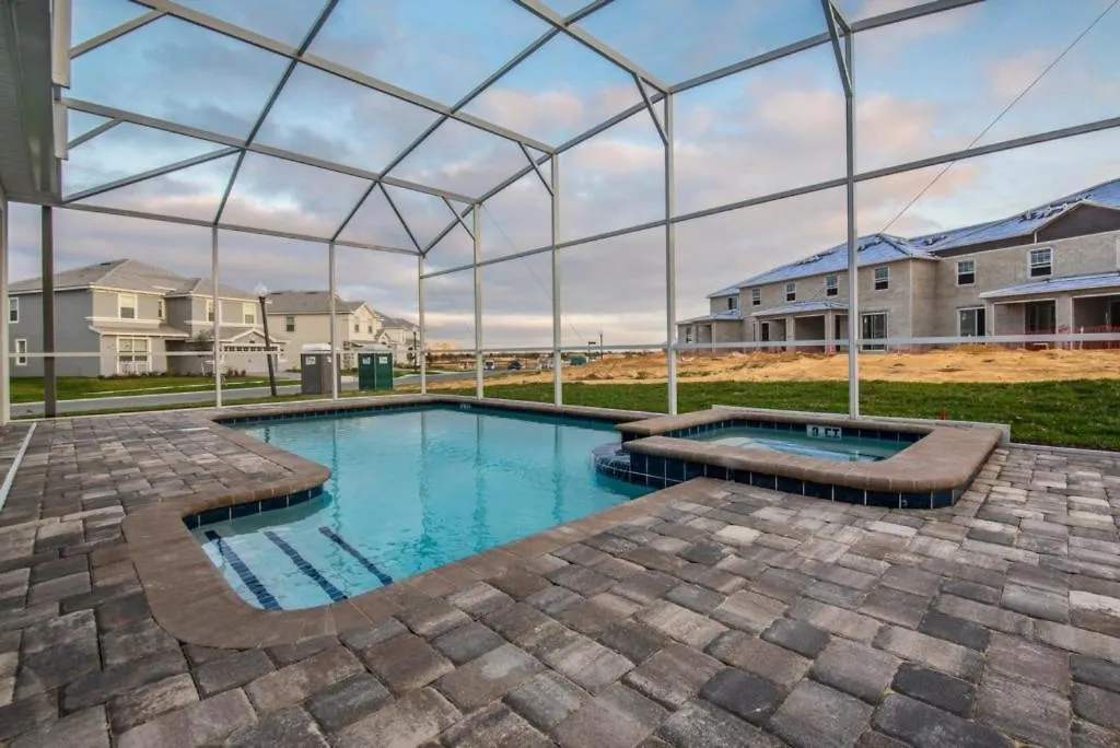 9000Hs Villa Davenport